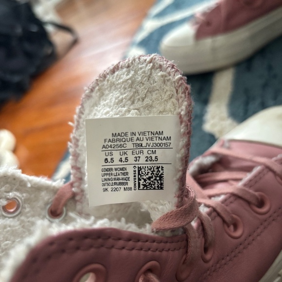 Converse Chuck Taylor Lift Hi Leather Sneakers with Borg Lining in Pink - Picture 4 of 4
